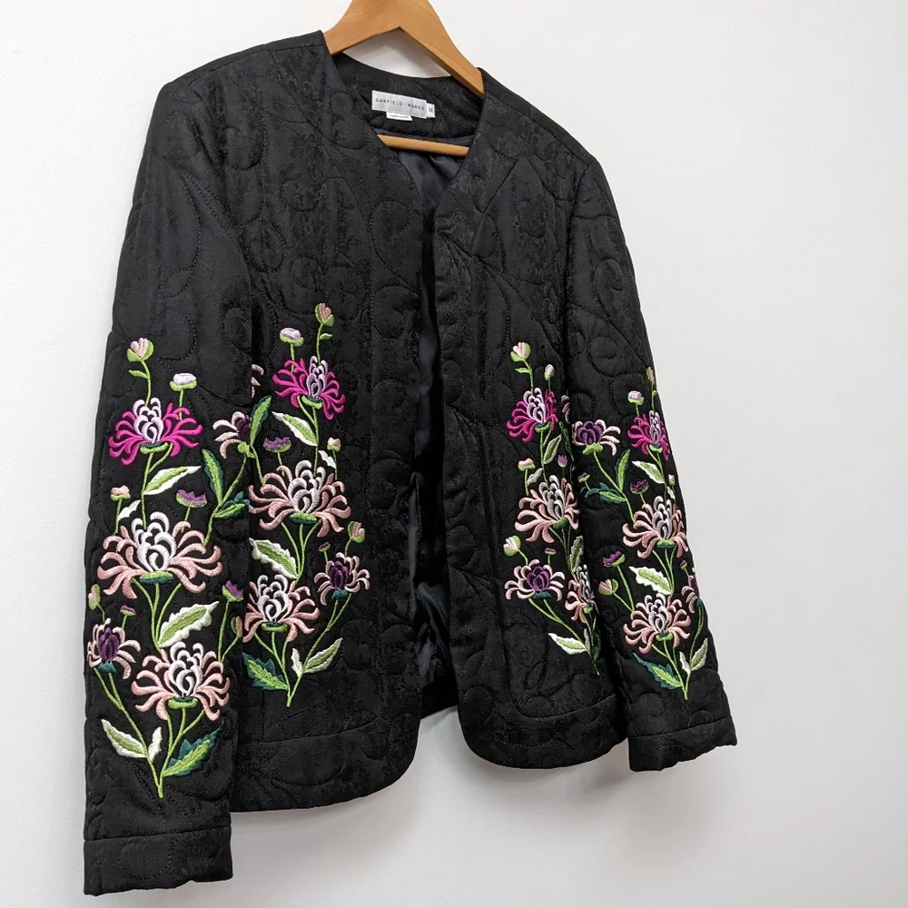 Stunning Garfield & Marks Black Quilted Floral Embroidery Open Jacket - Picture 2 of 13